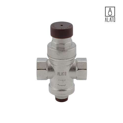 Редуктор давления с выходом для манометра Alato, 1/2" фото
