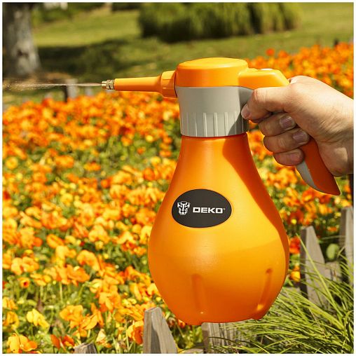Опрыскиватель аккумуляторный Deko DKSP14, 3,7 В, 2 Ач, 2 л фото