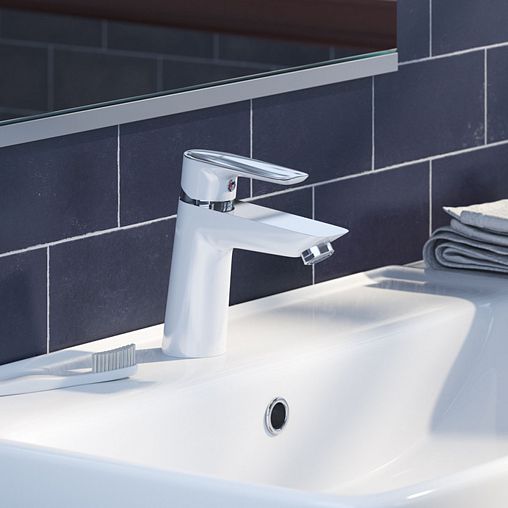 Смеситель для раковины с коротким изливом IDDIS Cloud, хром фото