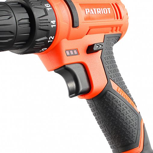 Дрель-шуруповерт аккумуляторная Patriot BR 117LI, 12 В, 2 x 2 Ач Li-ion, с 2 АКБ и ЗУ фото