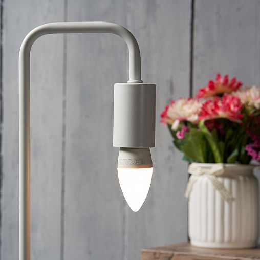 Лампа светодиодная Rexant Свеча, Е27, 7,5 Вт, 2700 К, теплый свет фото