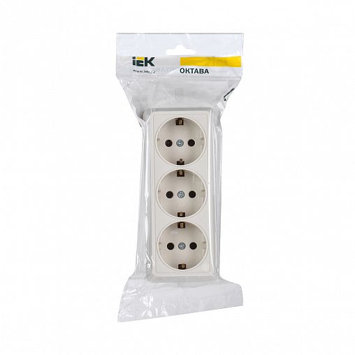 Розетка тройная накладная IEK Октава, с заземлением, 16 А, 250 В, IP20, кремовая фото