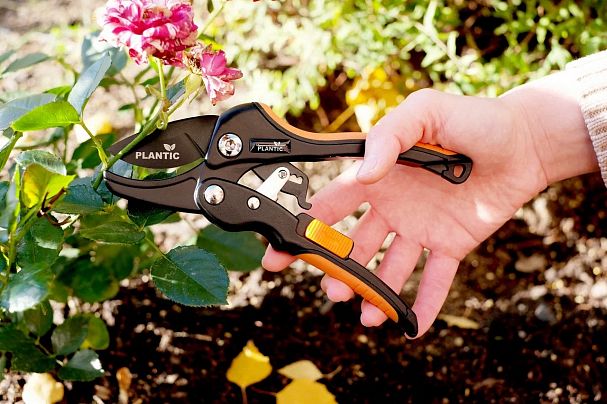 Секатор с храповым механизмом Plantic by Fiskars PRO82, 190 мм фото