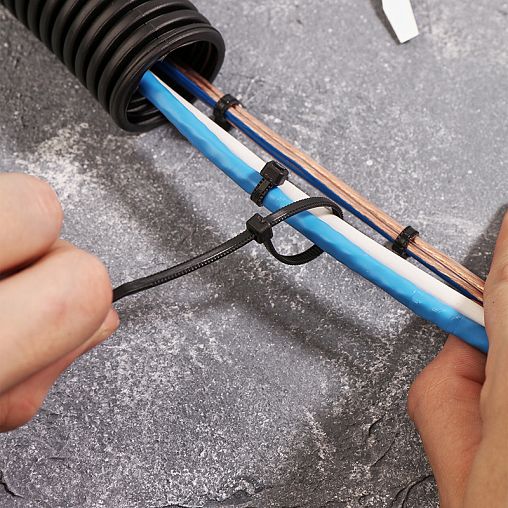 Хомут-стяжка с тройным замком Rexant, нейлон, 3,6 x 150 мм, 100 шт, черный фото