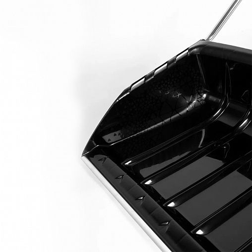 Движок для уборки снега Plantic by Fiskars Snowxpert, П-образная стальная ручка, 820 x 590 мм фото