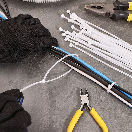 Хомут-стяжка с тройным замком Rexant, нейлон, 3,6 x 300 мм, 100 шт, белый фото