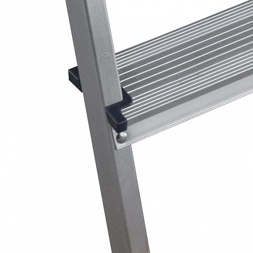 Стремянка двухсторонняя Alumet AD7203, алюминиевая, 2 x 3 ступени, 0,68 м фото