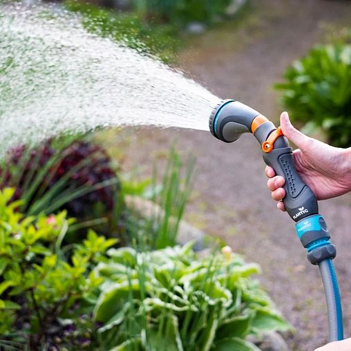 Пистолет-распылитель для полива Plantic by Fiskars light, регулируемый, 8 режимов фото