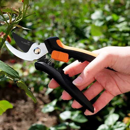 Секатор контактный Plantic by Fiskars P204, 235 мм фото