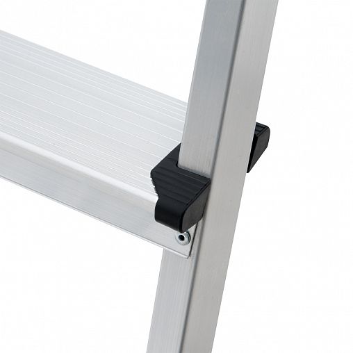 Стремянка Новая высота NV 1110, алюминиевая, 3 ступени, 1,27 м фото