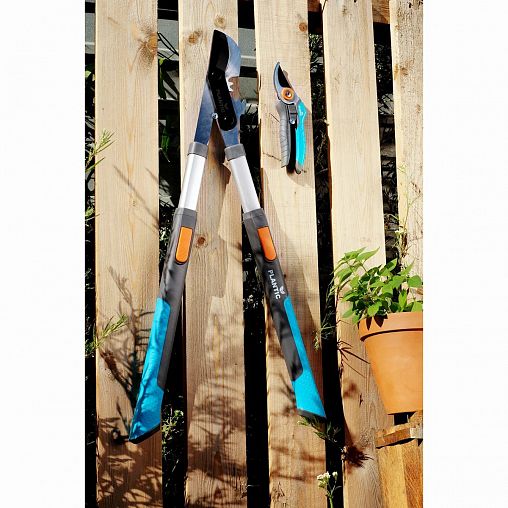 Сучкорез плоскостной Plantic by Fiskars PowerCut Light L71, телескопический, 775 мм фото