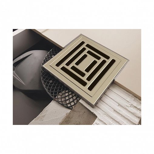 Трап для душа Berges Platz Uno, 150 x 150 мм, S-сифон боковой, нержавеющая сталь, матовый хром фото