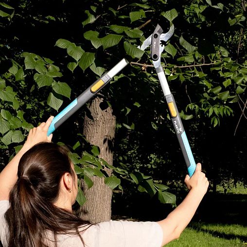 Сучкорез плоскостной Plantic by Fiskars PowerCut Light L71, телескопический, 775 мм фото