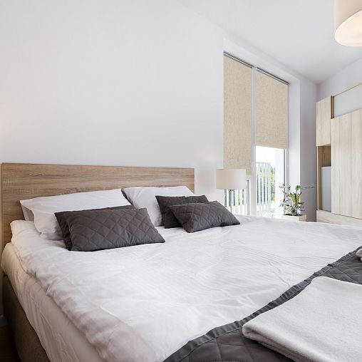 Рулонная штора Decofest Муар, бежевая, блэкаут, миниролл, 100 x 175 см фото