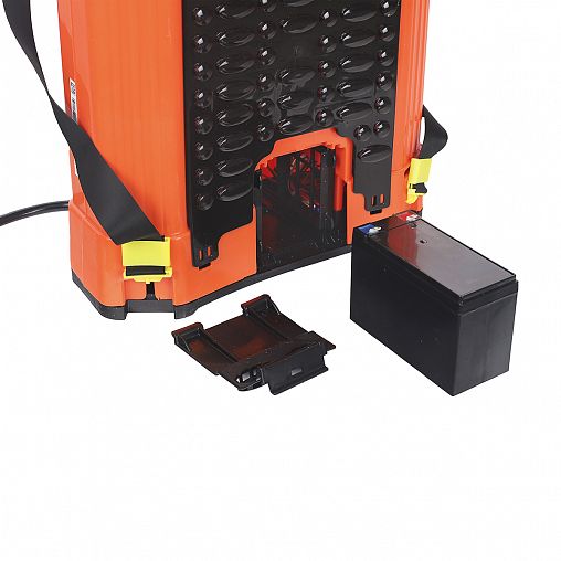 Опрыскиватель ранцевый аккумуляторный Patriot PT-16AC, 12 В, 8 Ач, 16 л, с АКБ и ЗУ фото