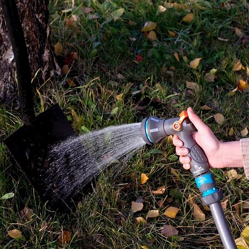 Пистолет-распылитель для полива Plantic by Fiskars light multi, регулируемый, 8 режимов фото