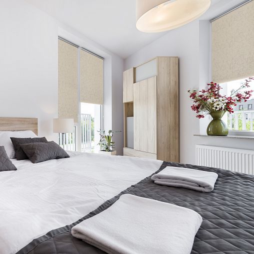 Рулонная штора Decofest Муар, бежевая, блэкаут, миниролл, 50 x 175 см фото