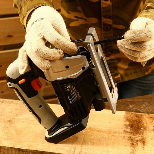 Лобзик аккумуляторный Deko DKJS20, 20 В, 2 x 2 Ач Li, ЗУ фото