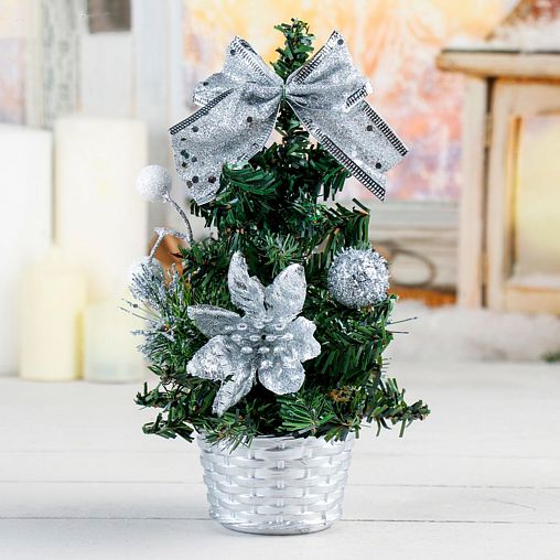 Ель искусственная Зимнее волшебство, серебряный декор, 20 см, зеленая фото