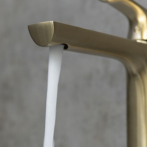 Смеситель для раковины Lemark Ursus LM7209BL, однорычажный, черный фото