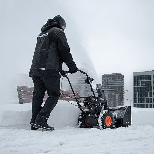 Снегоуборщик бензиновый Patriot PRO 777 S, 5,5 л.с. фото